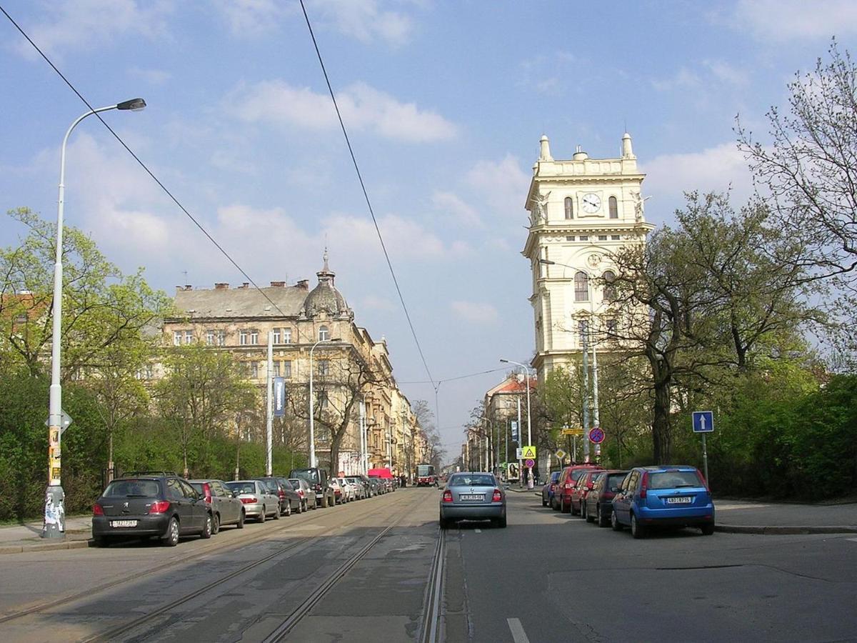Chez Jitka Et Gautier - A Great Alternative To A Hotel Prague Exterior photo